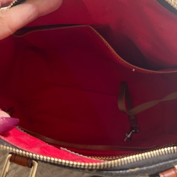 Dooney and Bourke bag.  Brand new condition - Picture 3 of 4